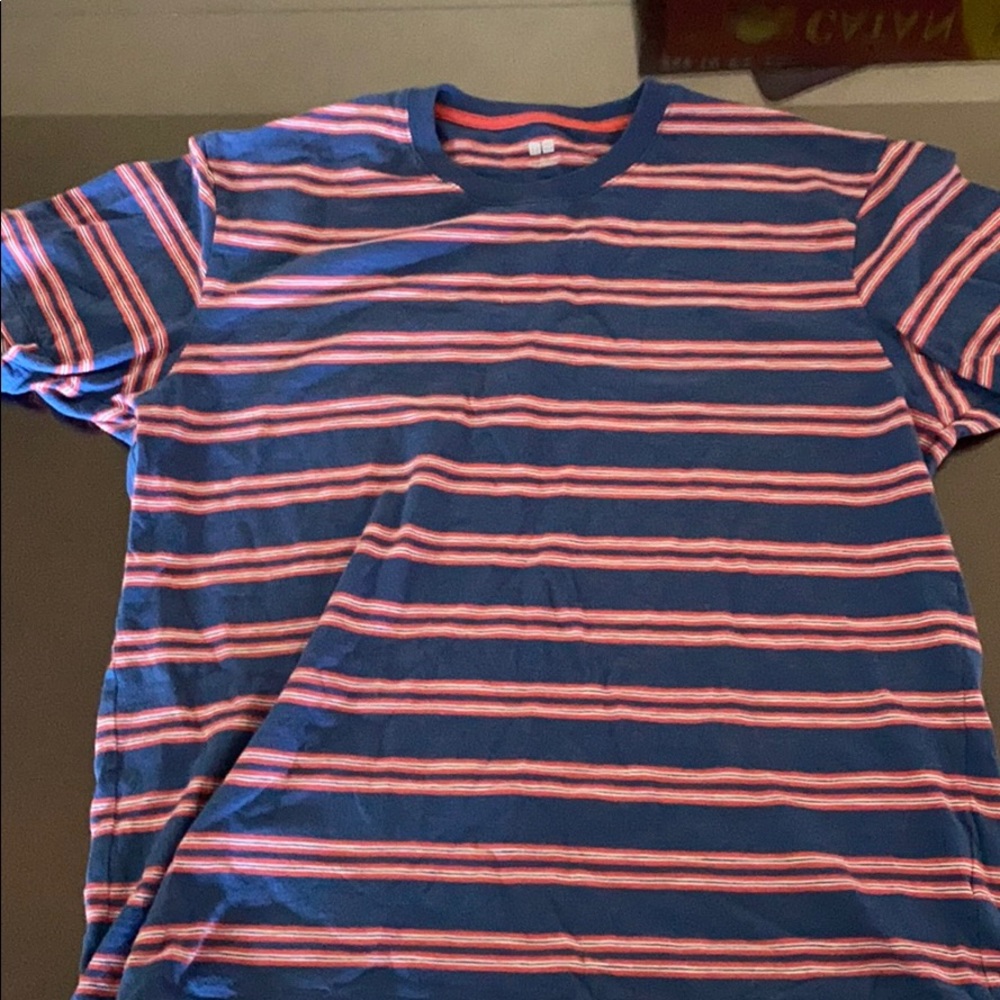 Men’s XL Uniqlo t shirt